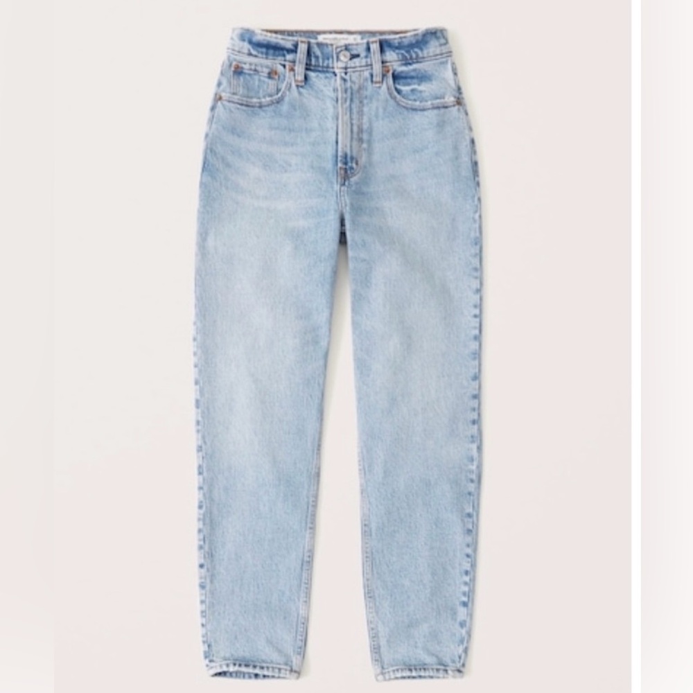 Abercrombie The 80s High Rise Mom Jean